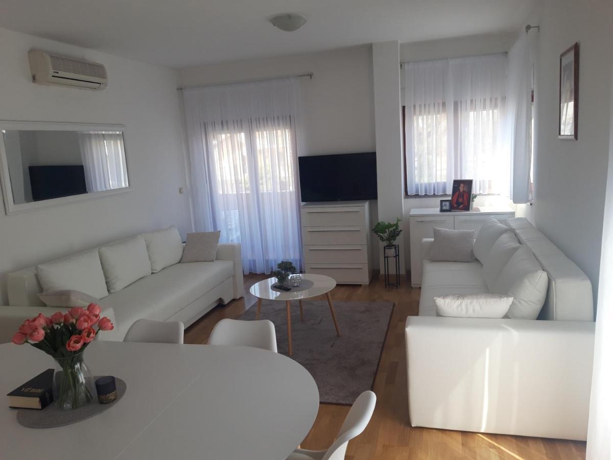 Marys Home Apartment Medugorje מראה חיצוני תמונה