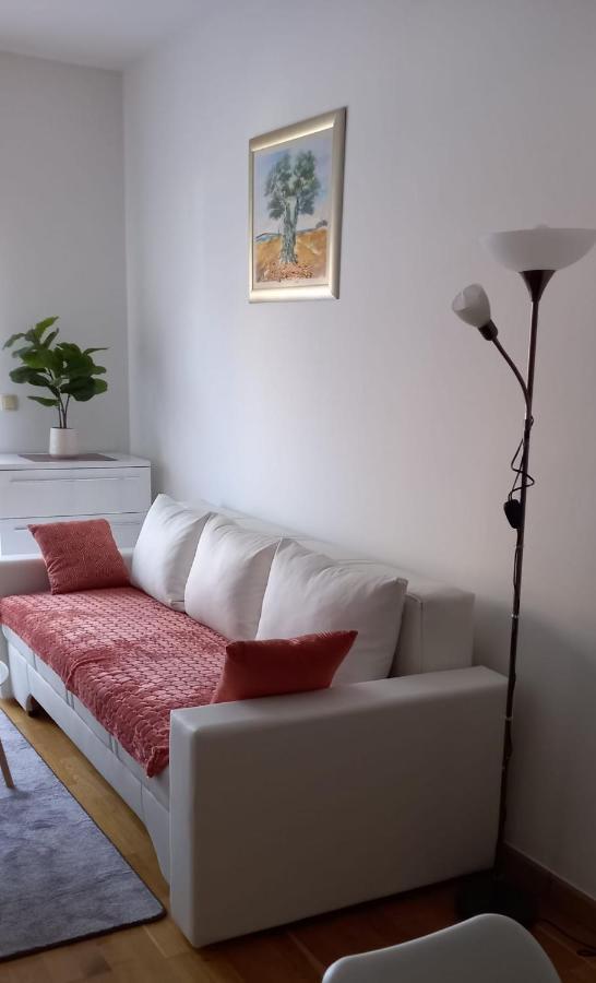 Marys Home Apartment Medugorje מראה חיצוני תמונה