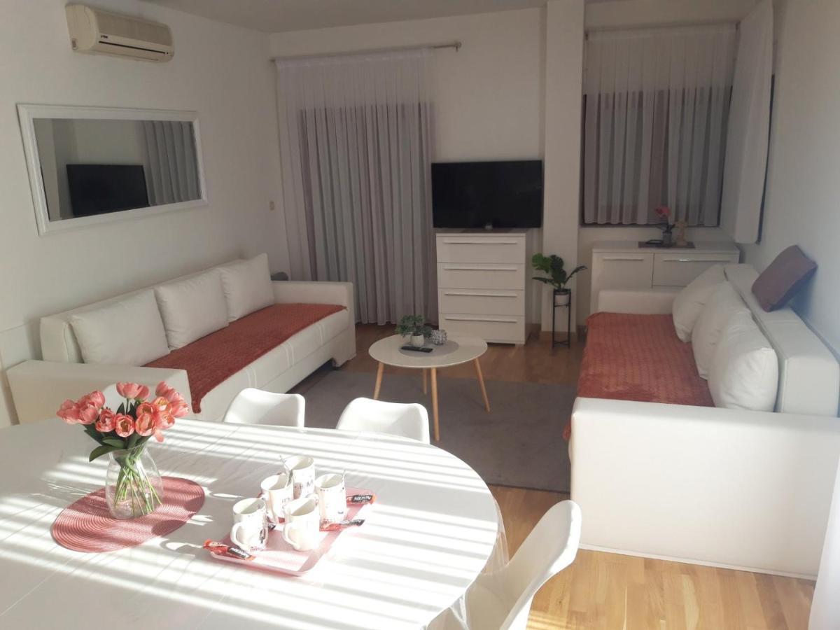 Marys Home Apartment Medugorje מראה חיצוני תמונה