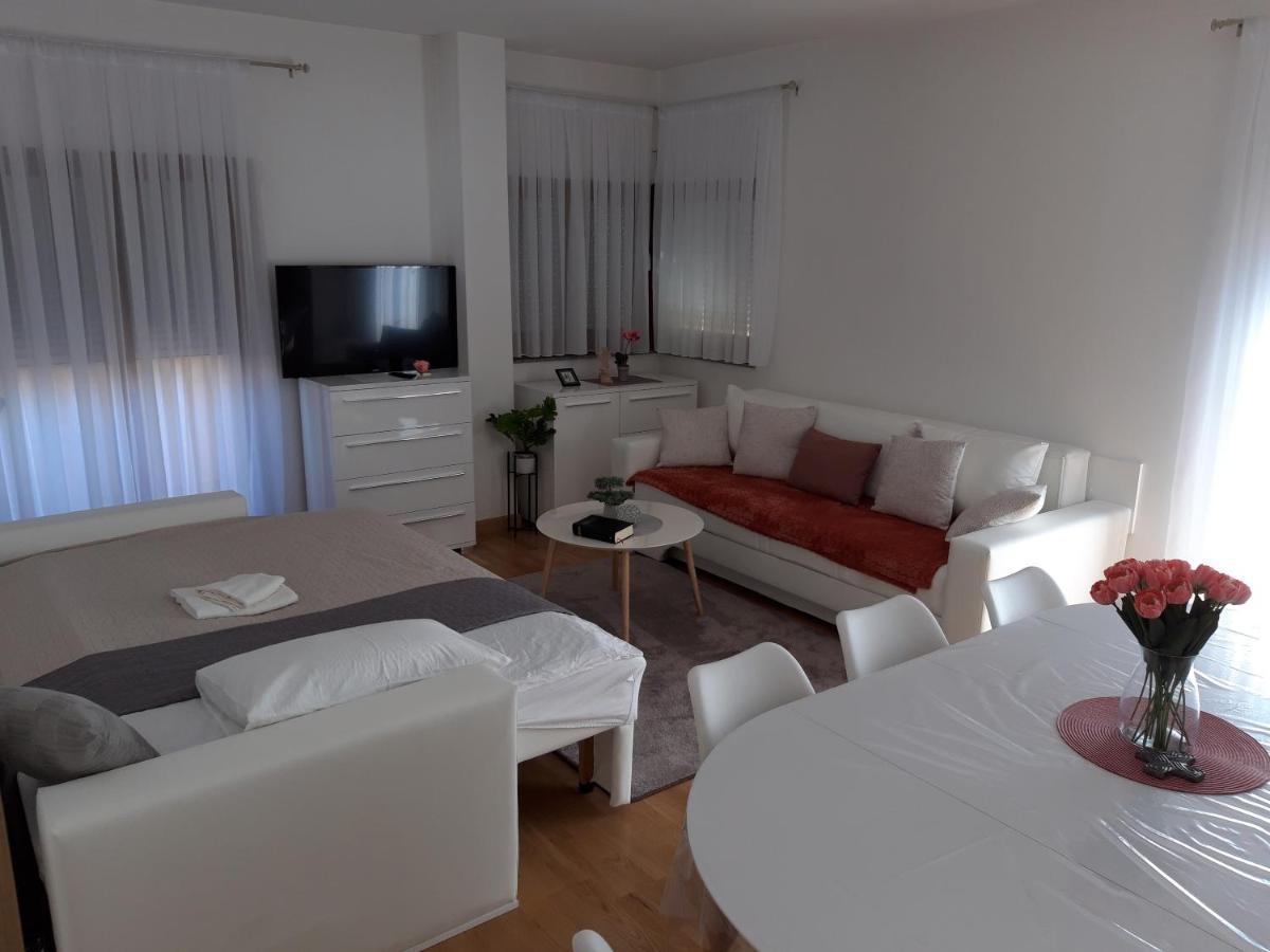Marys Home Apartment Medugorje מראה חיצוני תמונה