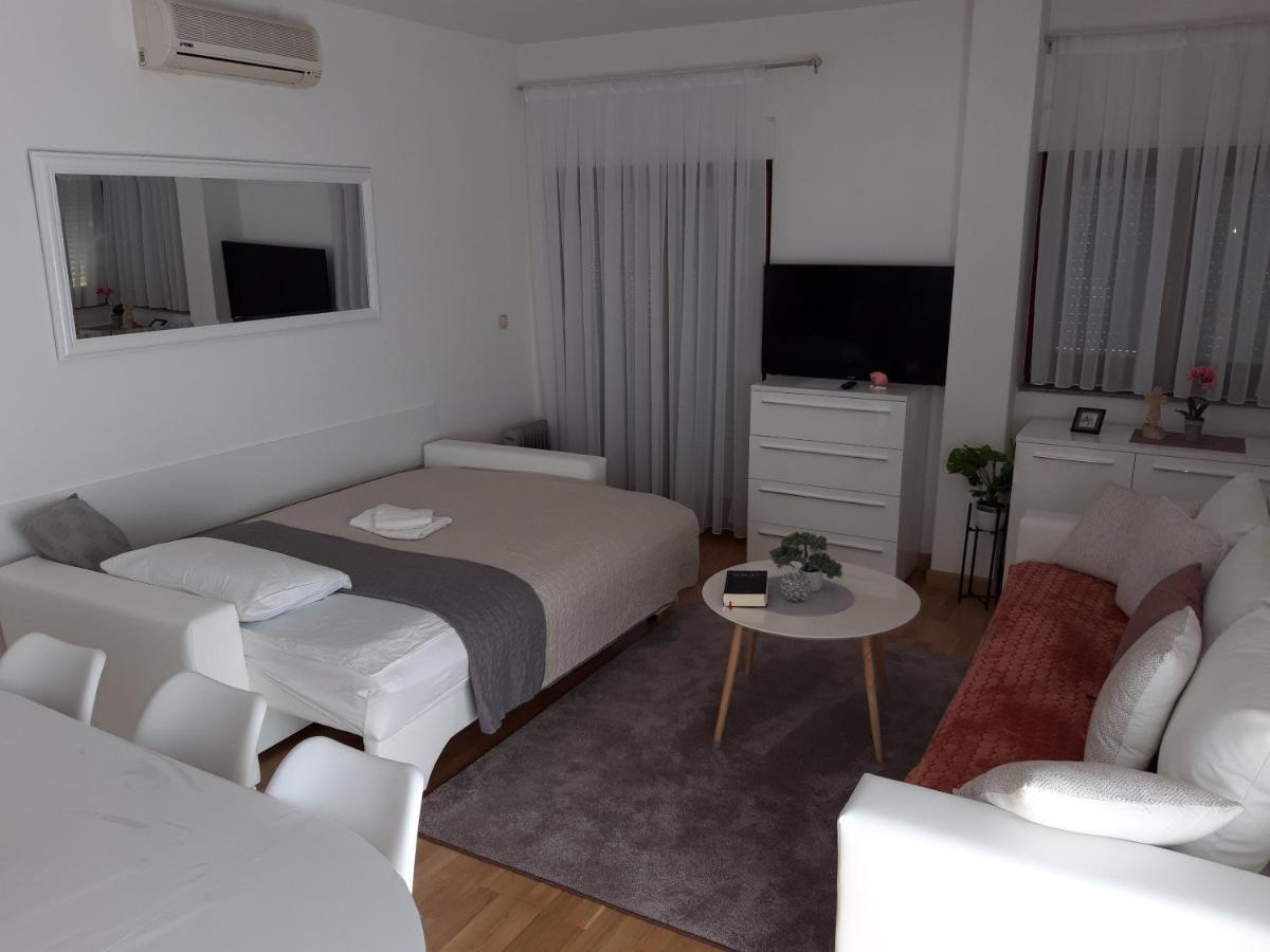 Marys Home Apartment Medugorje מראה חיצוני תמונה