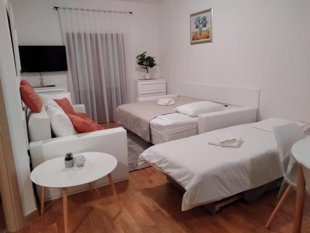 Marys Home Apartment Medugorje מראה חיצוני תמונה