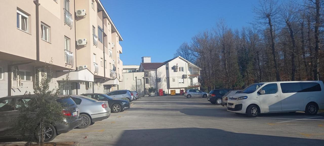 Marys Home Apartment Medugorje מראה חיצוני תמונה