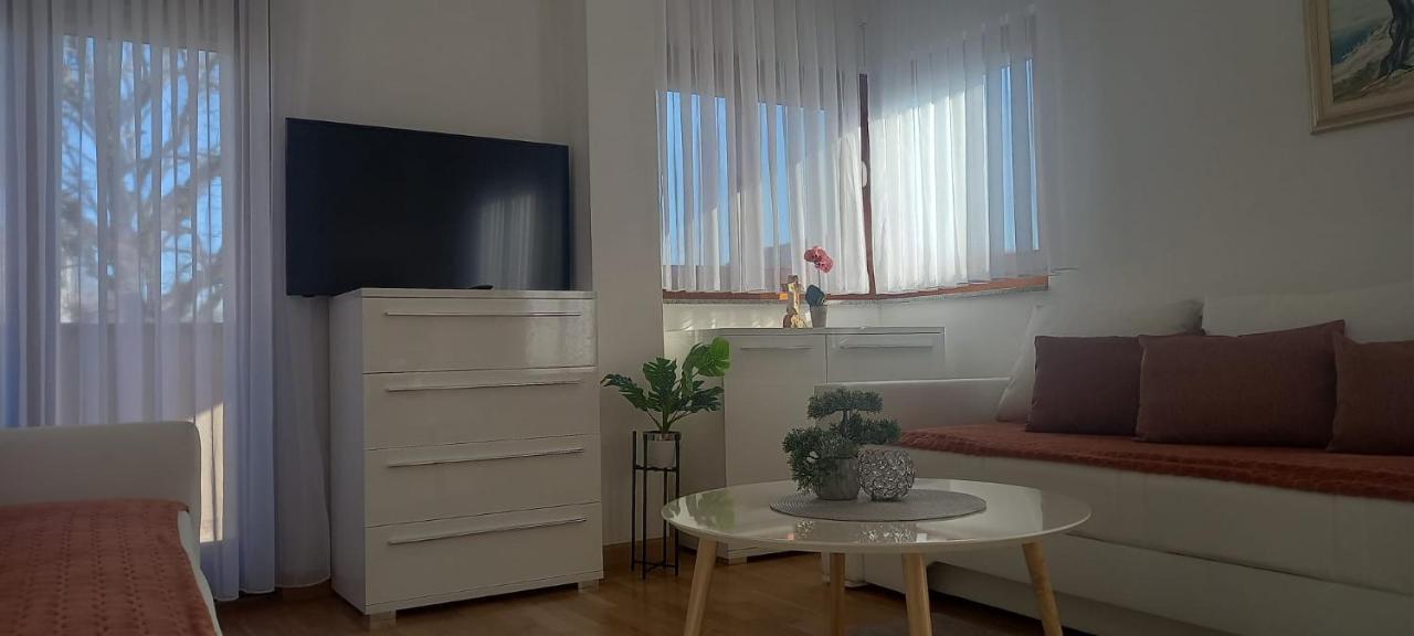 Marys Home Apartment Medugorje מראה חיצוני תמונה
