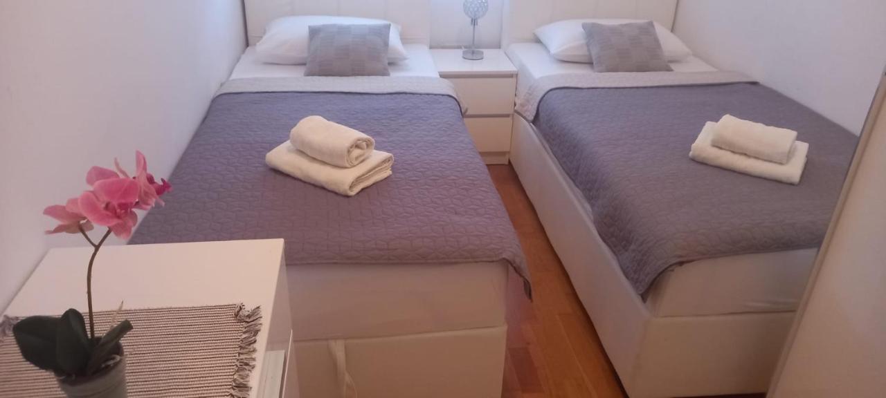 Marys Home Apartment Medugorje מראה חיצוני תמונה